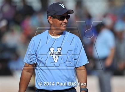 Thumbnail 3 in Valor Christian vs. Frederick (CHSAA 4A State Final) photogallery.
