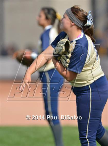 Thumbnail 1 in Valor Christian vs. Frederick (CHSAA 4A State Final) photogallery.