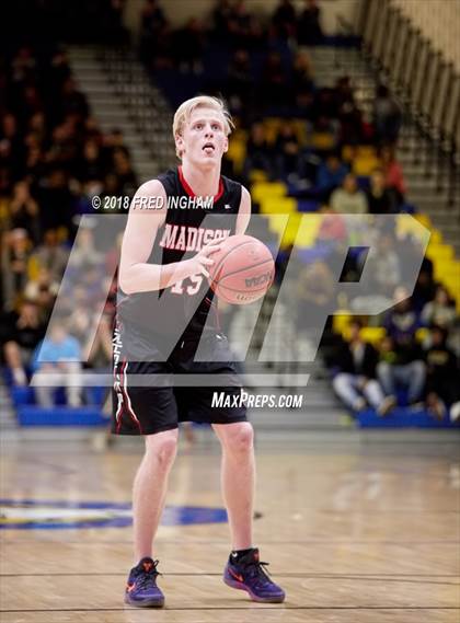 Thumbnail 2 in South County vs. Madison (VHSL Quarterfinal) photogallery.