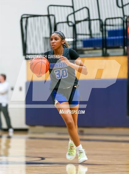 Thumbnail 3 in Guyer vs. Hebron (UIL 6A Bi-District Playoff) photogallery.
