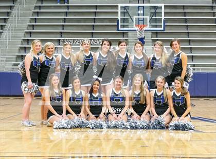 Thumbnail 2 in Guyer vs. Hebron (UIL 6A Bi-District Playoff) photogallery.
