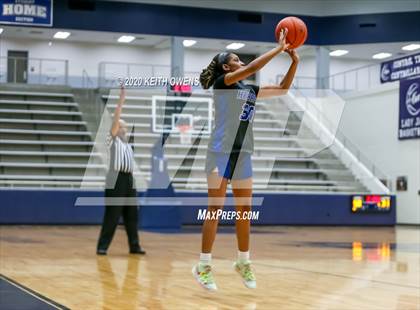 Thumbnail 3 in Guyer vs. Hebron (UIL 6A Bi-District Playoff) photogallery.