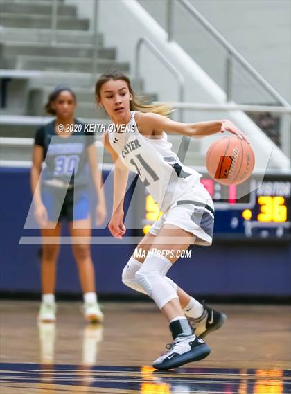 Thumbnail 3 in Guyer vs. Hebron (UIL 6A Bi-District Playoff) photogallery.