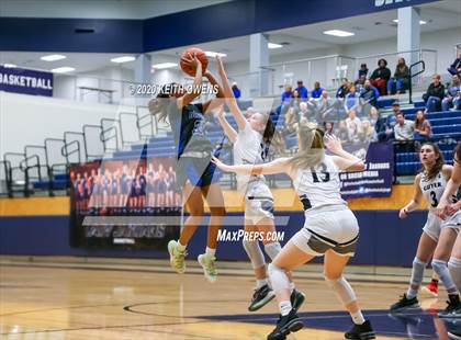 Thumbnail 1 in Guyer vs. Hebron (UIL 6A Bi-District Playoff) photogallery.