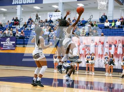 Thumbnail 2 in Guyer vs. Hebron (UIL 6A Bi-District Playoff) photogallery.