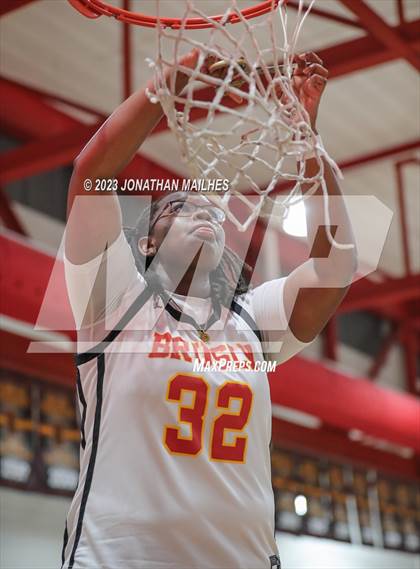 Thumbnail 2 in Jennings vs. Brusly (LHSAA Division II Non-Select Quarterfinal) photogallery.