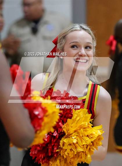 Thumbnail 2 in Jennings vs. Brusly (LHSAA Division II Non-Select Quarterfinal) photogallery.