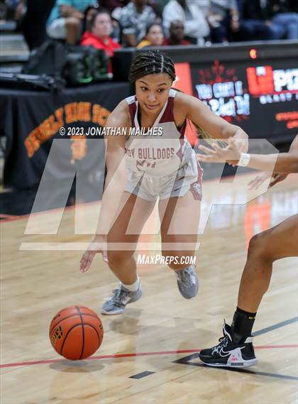 Thumbnail 2 in Jennings vs. Brusly (LHSAA Division II Non-Select Quarterfinal) photogallery.