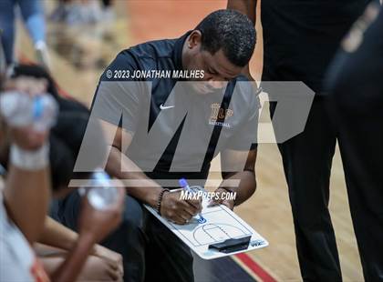 Thumbnail 3 in Jennings vs. Brusly (LHSAA Division II Non-Select Quarterfinal) photogallery.