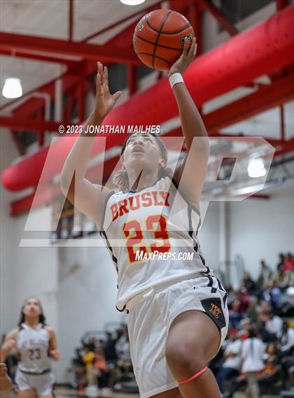 Thumbnail 2 in Jennings vs. Brusly (LHSAA Division II Non-Select Quarterfinal) photogallery.