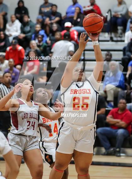 Thumbnail 2 in Jennings vs. Brusly (LHSAA Division II Non-Select Quarterfinal) photogallery.