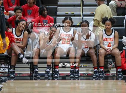Thumbnail 2 in Jennings vs. Brusly (LHSAA Division II Non-Select Quarterfinal) photogallery.