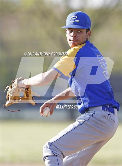 Thumbnail 2 in Clemente @ Jones (Chicago Public League 2nd Round Playoff) photogallery.