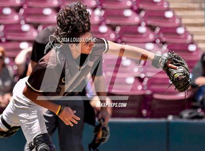 Thumbnail 1 in Camarillo @ St. Francis (CIF SS DIV 4 Championship) photogallery.