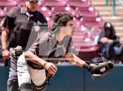 Thumbnail 3 in Camarillo @ St. Francis (CIF SS DIV 4 Championship) photogallery.