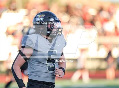 Thumbnail 2 in Desert Hills vs. Hurricane (UHSAA 4A Round 1) photogallery.
