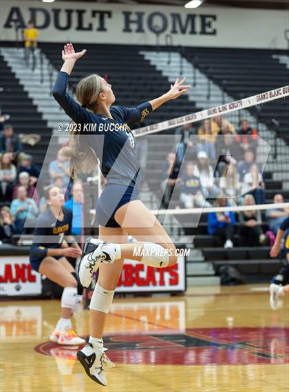 Thumbnail 3 in Clarkston vs. Hartland (MHSAA Division 1 Regional Semifinal) photogallery.