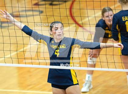 Thumbnail 2 in Clarkston vs. Hartland (MHSAA Division 1 Regional Semifinal) photogallery.