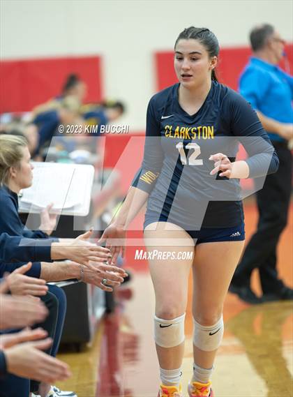 Thumbnail 3 in Clarkston vs. Hartland (MHSAA Division 1 Regional Semifinal) photogallery.