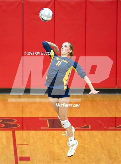 Thumbnail 1 in Clarkston vs. Hartland (MHSAA Division 1 Regional Semifinal) photogallery.