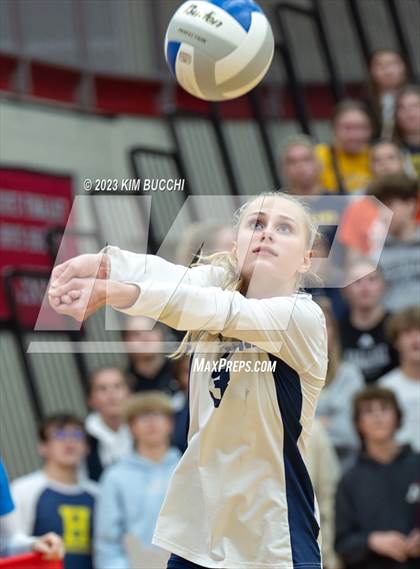 Thumbnail 2 in Clarkston vs. Hartland (MHSAA Division 1 Regional Semifinal) photogallery.