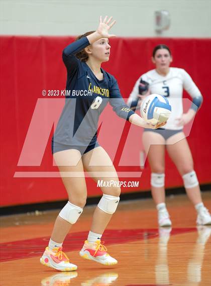 Thumbnail 2 in Clarkston vs. Hartland (MHSAA Division 1 Regional Semifinal) photogallery.