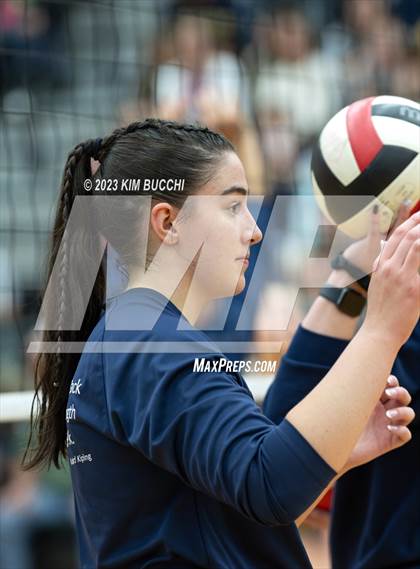 Thumbnail 3 in Clarkston vs. Hartland (MHSAA Division 1 Regional Semifinal) photogallery.