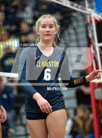 Thumbnail 3 in Clarkston vs. Hartland (MHSAA Division 1 Regional Semifinal) photogallery.