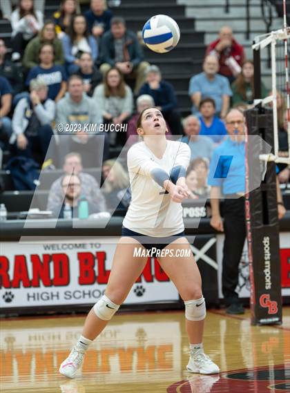 Thumbnail 1 in Clarkston vs. Hartland (MHSAA Division 1 Regional Semifinal) photogallery.