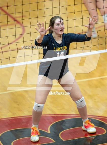 Thumbnail 2 in Clarkston vs. Hartland (MHSAA Division 1 Regional Semifinal) photogallery.