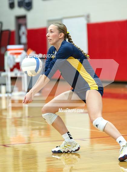 Thumbnail 2 in Clarkston vs. Hartland (MHSAA Division 1 Regional Semifinal) photogallery.