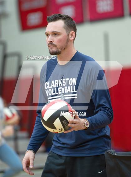 Thumbnail 3 in Clarkston vs. Hartland (MHSAA Division 1 Regional Semifinal) photogallery.