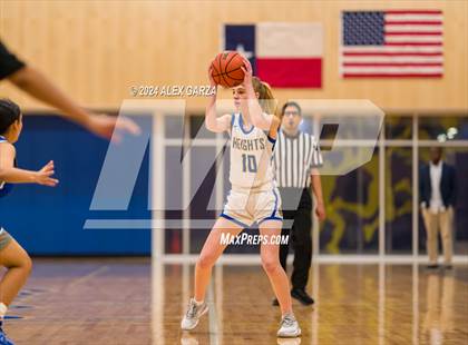 Thumbnail 1 in Lanier @ Alamo Heights photogallery.