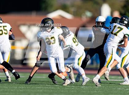 Thumbnail 3 in Royal @ Simi Valley photogallery.