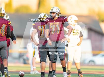 Thumbnail 2 in Royal @ Simi Valley photogallery.
