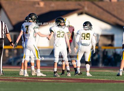 Thumbnail 2 in Royal @ Simi Valley photogallery.