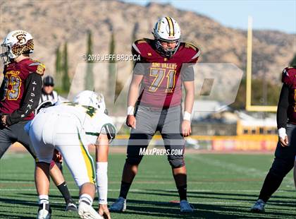 Thumbnail 3 in Royal @ Simi Valley photogallery.
