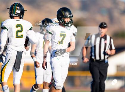 Thumbnail 3 in Royal @ Simi Valley photogallery.