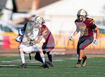 Thumbnail 3 in Royal @ Simi Valley photogallery.