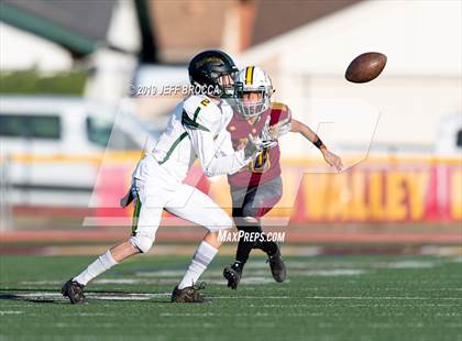 Thumbnail 1 in Royal @ Simi Valley photogallery.