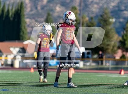 Thumbnail 3 in Royal @ Simi Valley photogallery.