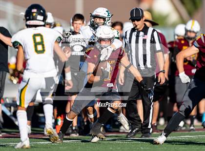 Thumbnail 2 in Royal @ Simi Valley photogallery.