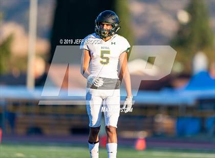 Thumbnail 2 in Royal @ Simi Valley photogallery.