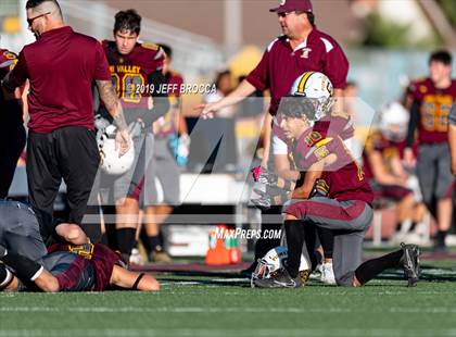 Thumbnail 3 in Royal @ Simi Valley photogallery.