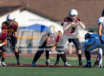 Thumbnail 3 in Royal @ Simi Valley photogallery.