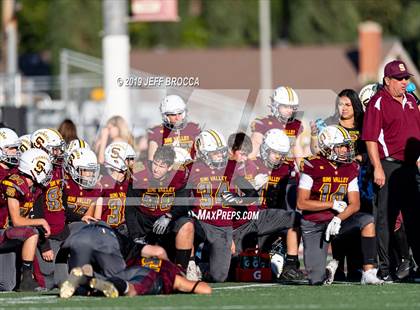 Thumbnail 3 in Royal @ Simi Valley photogallery.