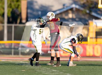 Thumbnail 3 in Royal @ Simi Valley photogallery.