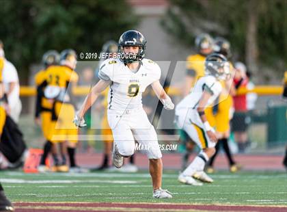 Thumbnail 3 in Royal @ Simi Valley photogallery.
