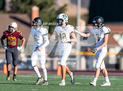 Thumbnail 3 in Royal @ Simi Valley photogallery.