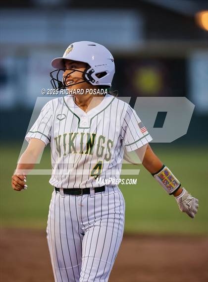 Thumbnail 2 in Mission Oak @ Kingsburg photogallery.